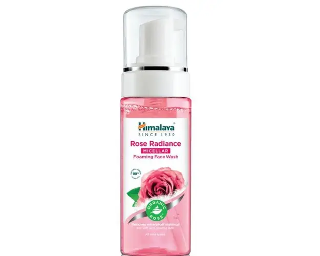 Apa Micelara Spuma pentru Curatarea Fetei cu Extract de Trandafir - Himalaya Natural Glow Organic Rose Radiance Micellar Foaming Face Wash, 150 ml