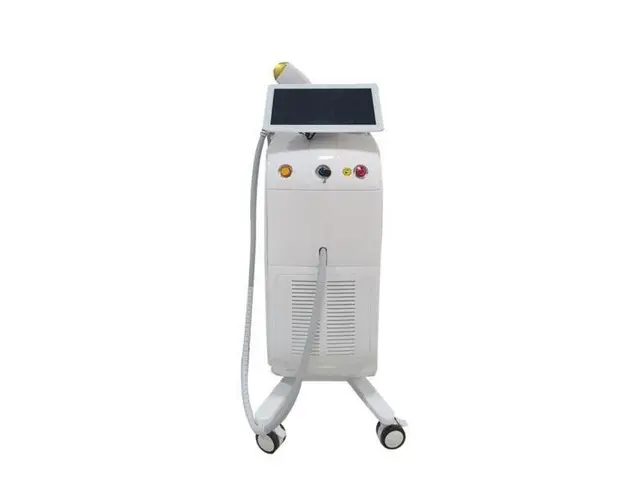 Aparat epilare definitiva Ice Titanium laser putere 1000W manipul 3500W aparat 755+808+1064nm 40.000.000 impulsuri Wellness Hub