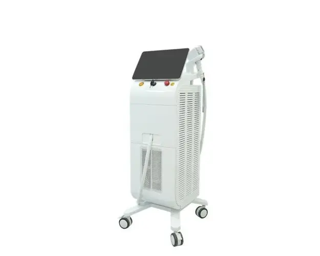 Aparat epilare definitiva Ice Titanium Pro laser putere 1200W manipul 3500W aparat 755+808+1064nm 40.000.000 impulsuri Wellness Hub