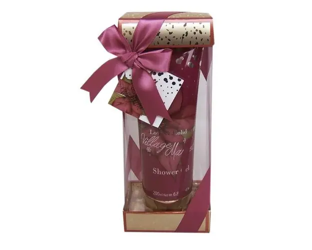 Cadou Gel de dus Magic 200ml, Village Cosmetics