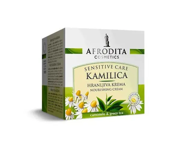 Cosmetica Afrodita - Crema Nutritiva Camomile Sensitive 50 ml