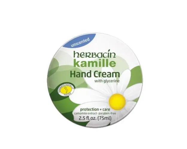 Crema maini cu musetel fara miros (cutie), Herbacin, 75 ml