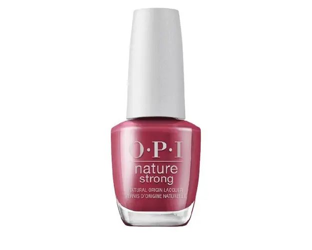 Lac de Unghii Vegan - OPI Nature Strong Give a Garnet, 15 ml
