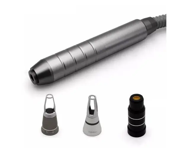 Manipul Picosecond Aparat Laser Picosecond 532NM,1064NM, 1320NM Indepartare Tatuaje Color/Negru, Leziuni Vasculare, Pete Pigmentare, Carbon peeling