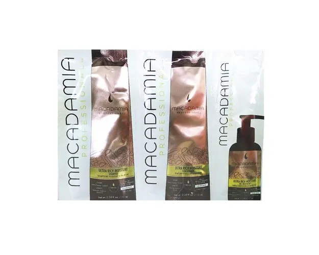 Pachet Hidratant pentru Bucle - Macadamia Ultra Rich Moisture Trio Foil Pack: sampon (10ml), balsam par (10ml), ulei tratament (5ml)