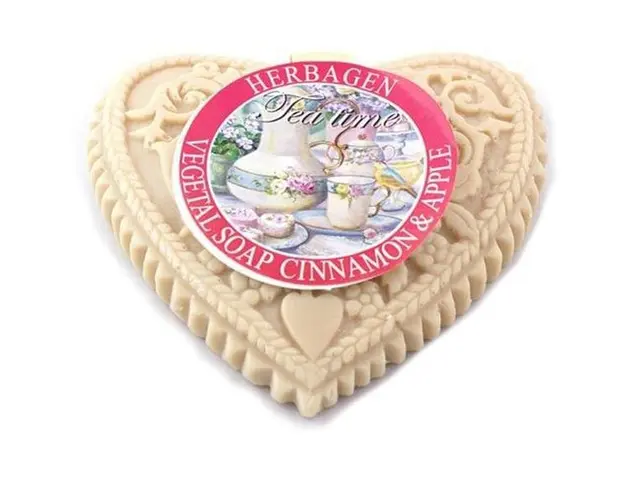 Sapun Vegetal cu Mar si Scortisoara Herbagen, 75 g