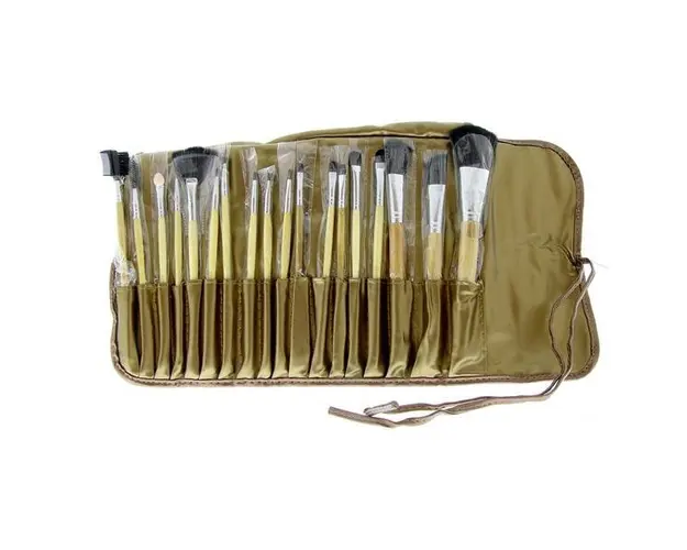 Set 18 pensule pentru make-up, Global Fashion, culoare aurie