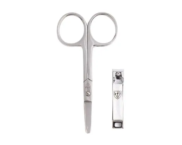 Set Baby cu Forfecuta si Unghiera - Drei Schwerter, 1 set