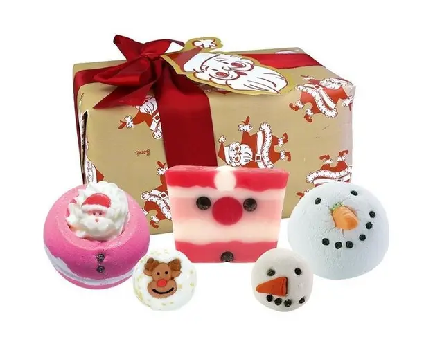 Set cadou Claus For Celebration, 4 x bile baie, 1 x sapun solid, Bomb Cosmetics