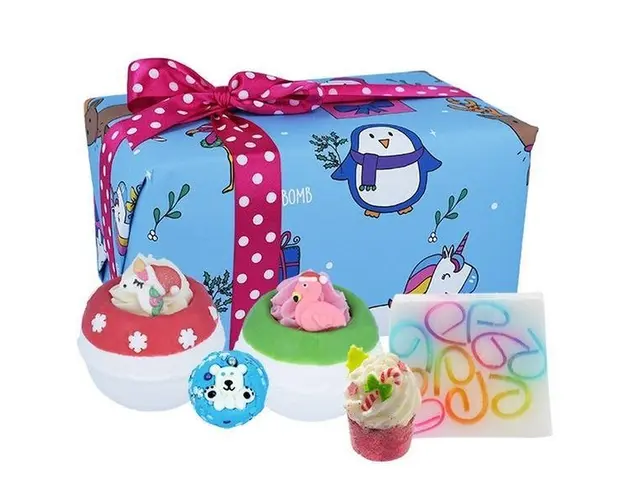 Set cadou Crazy Christmas, 4 x bile baie, 1 x sapun solid, Bomb Cosmetics