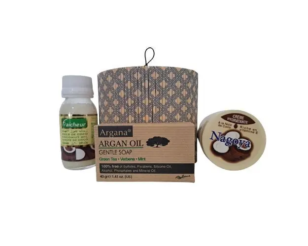 Set cadou cutie bambus crema ulei de nuca de cocos 100 ml, ulei de nuca de cocos fraicheur 60 ml, sapun cu ulei de argan 40 gr