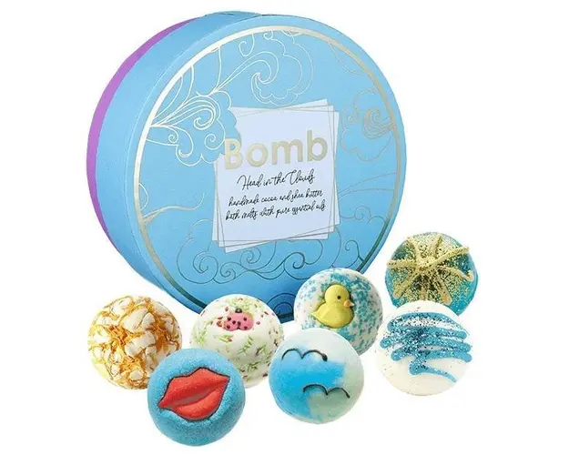 Set cadou Head in the Clouds Creamer Bomb Cosmetics ( sare baie 30g x 7 buc)