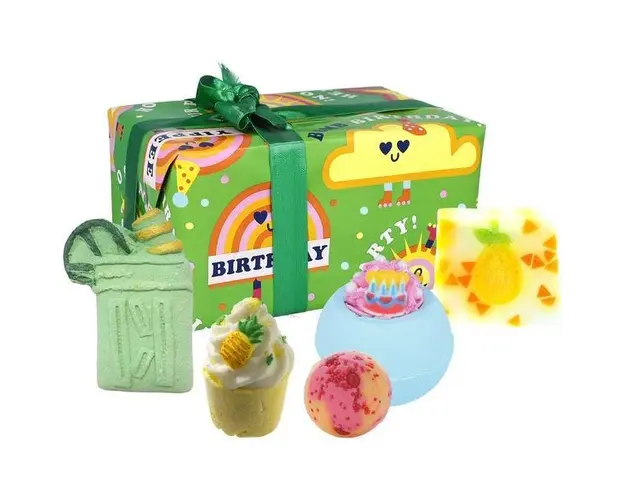 Set cadou It&#039;s Your Birthday, 4 x bile de baie 160 g, 1 x sapun solid 100 g, Bomb Cosmetics