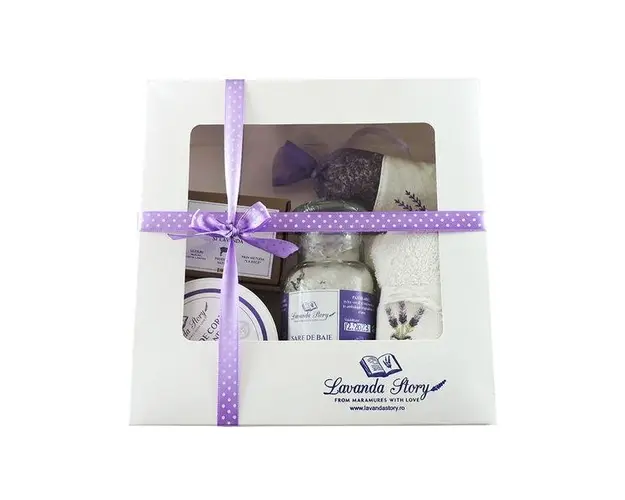 Set cadou Lavanda Story 3 (crema de corp, sare de baie, sapun, prosop, saculet) 550 g