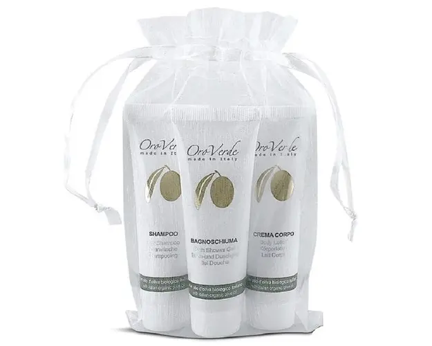 Set cadou Oroverde - 1 x Sampon 60 ml,1 x Gel de dus 60 ml, 1 x Crema de corp 60 ml, cu Extract de Ulei de Masline, ambalate in saculet din organza