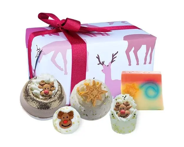 Set cadou Rudolph Nose Best, Bomb Cosmetic - bila baie 160g + sare baie 50g + bila baie 160g + sapun solid 100 g + sare baie 30g
