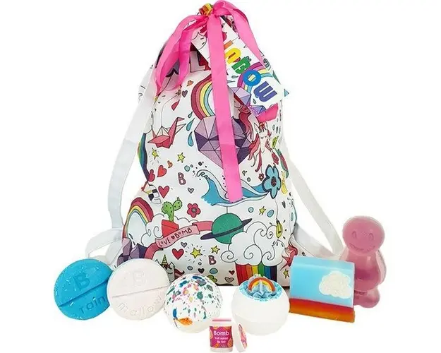 Set cadou Unicorn Utopia Bags Cotton, 7 produse, 2 x gel dus dolid, 2 x bila baie, 1 x balsam buze, 2x sapun solid, Bomb Cosmetics