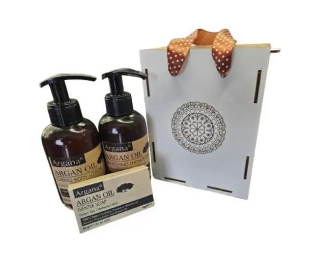 Set cutie lemn Gel de dus cu ulei de argan Argana 200 ml, Sapun cu ulei de argan Argana 40 gr, Lotiune de corp cu ulei de argan Argana 200 ml