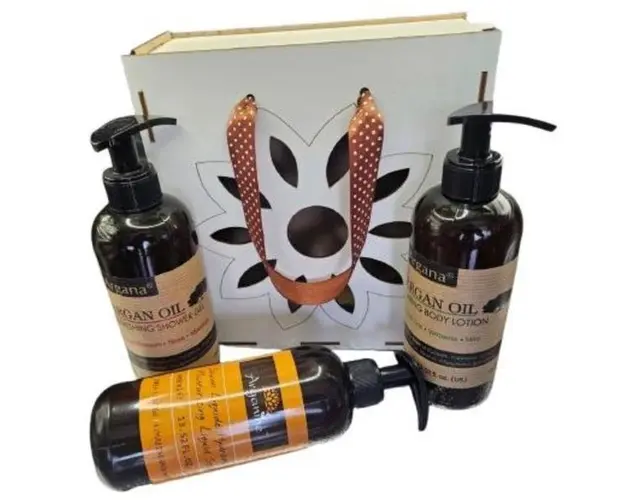 Set cutie lemn Gel de dus cu ulei de argan Argana 400 ml, Sapun lichid cu ulei de argan Arganine 400 ml, Lotiune de corp cu ulei de argan Argana 400 ml