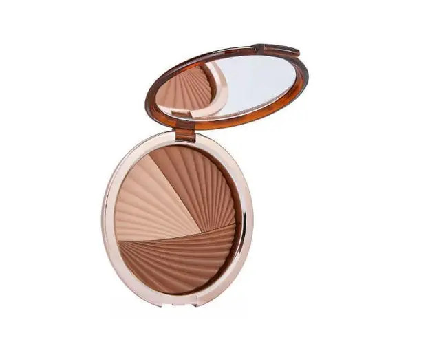 Trusa machiaj Estee Lauder Pulbere de bronzare Bronze Goddess(Matte &amp; Glow Bronzing Trio) 24 g