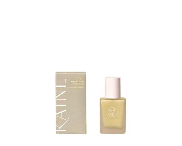 Serum with 73% vitamin tree fruit extract + 3% niacinamide + 30ppm vit derivatives. c. 30 ml