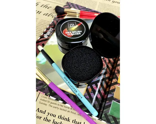 IW Burete Pentru Curatarea Instanta a Pensulelor