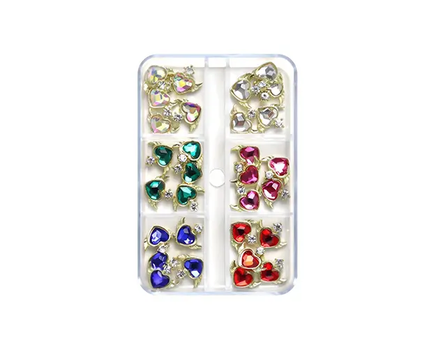 Bijuterii decor unghii - inimi