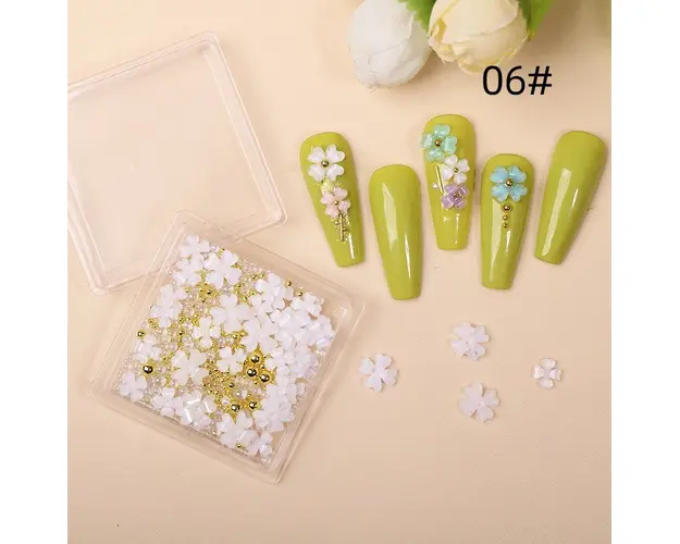 Decor Unghii NailsUp Caviar si Flori Nail Art White