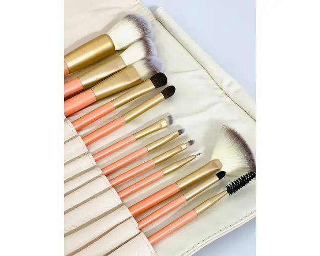 Set 12 Pensule Pentru Makeup cu Husa Inclusa Crem
