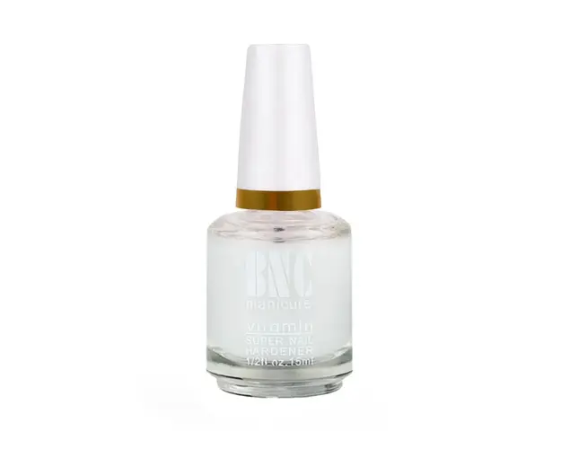 Solutie pentru indepartarea cuticulelor, vitamine 20ml