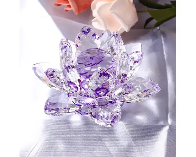 Floare de lotus mov din cristal