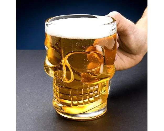Halba de bere Skull
