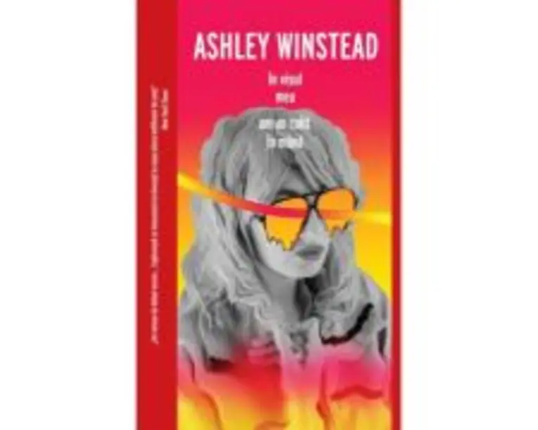 In visul meu am un cutit in mana - Ashley Winstead