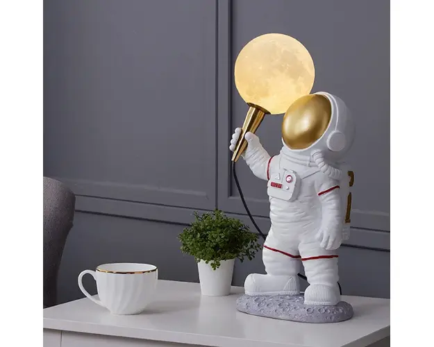 Lampa de veghe pentru copii, model astronaut