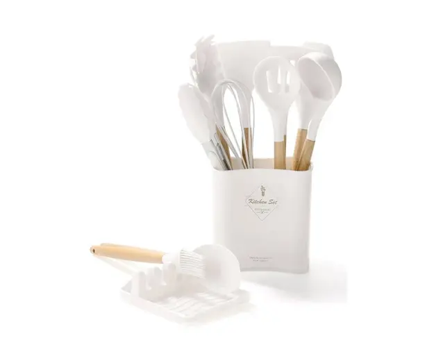 Set 19 ustensile de gatit din silicon cu maner rezistent din bambus, suport si tocator