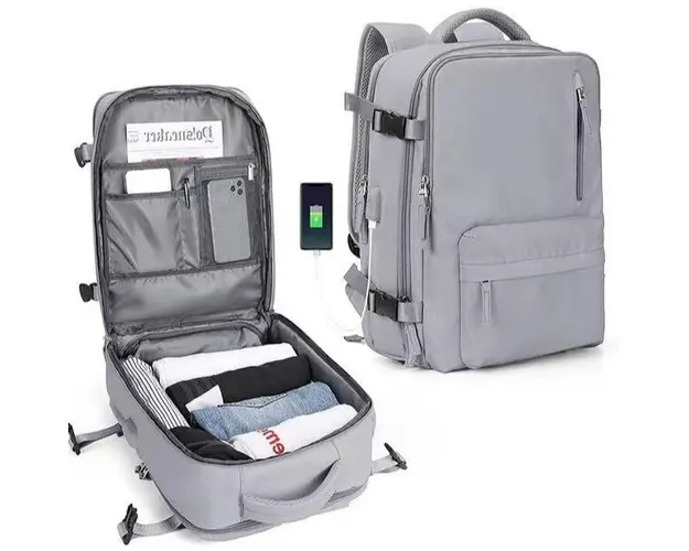 Rucsac business rezistent la apa cu port USB, perfect pentru calatorii si birou