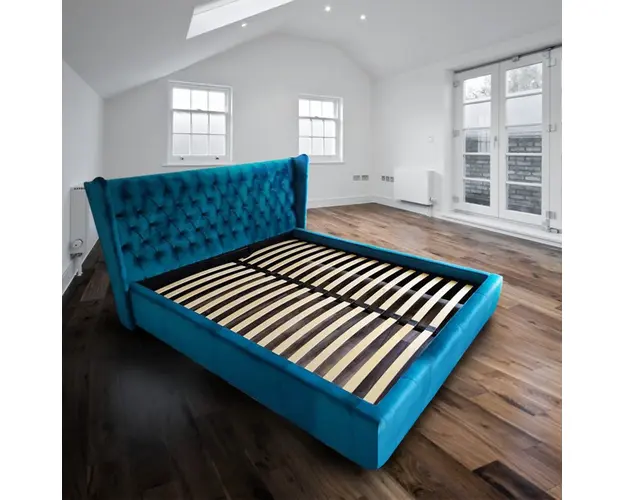 Pat Chesterfield tapitat cu catifea, cu somiera fixa 140x200