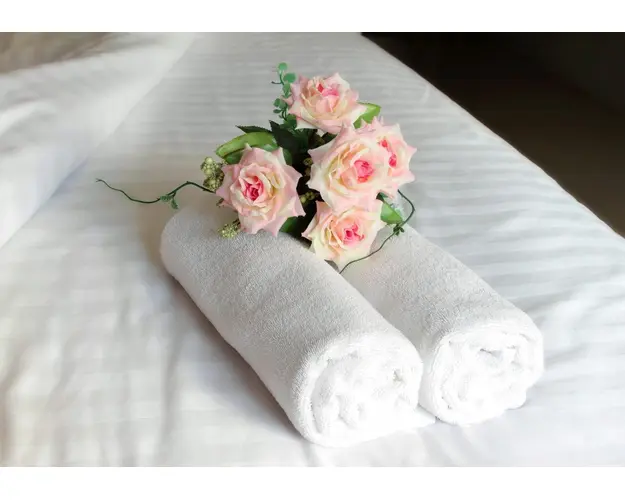 Set 2 prosoape pentru fata Hotel Line, Bedora, 50 x 90 cm, 100% bumbac cardat, 500 gr/mp, alb