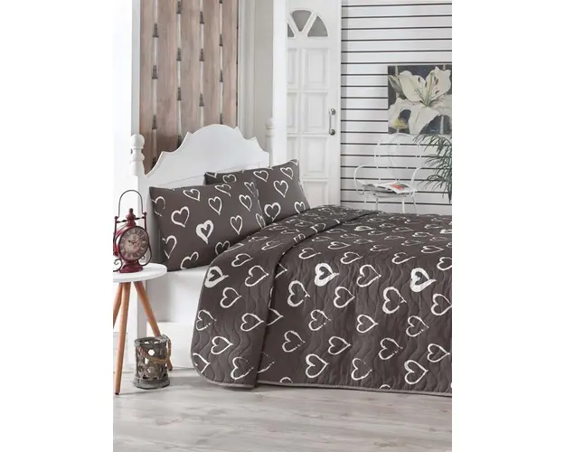 Set cuvertura de pat dubla matlasata, Eponj Home, Amaour Brown, 3 piese, 65% bumbac, 35% poliester, maro/alb