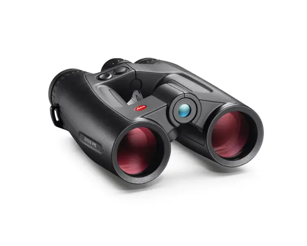 Binoclu cu telemetru laser Leica Geovid Pro 8x42