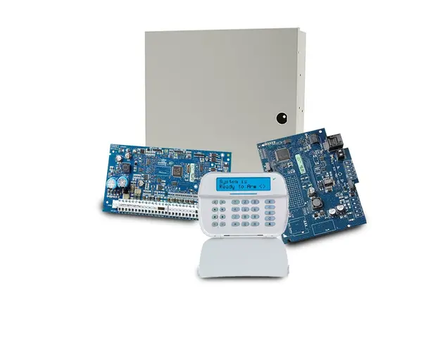 Sistem alarma hibrid DSC KIT NEO 2032 CONECT, 4 partitii, 8-32 zone, 72 utilizatori