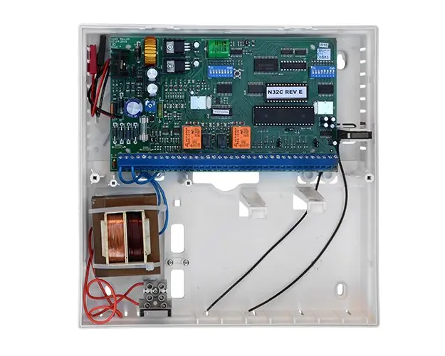Centrala control acces CARDAX N32C, 32 usi, 6000 utilizatori, 2500 evenimente