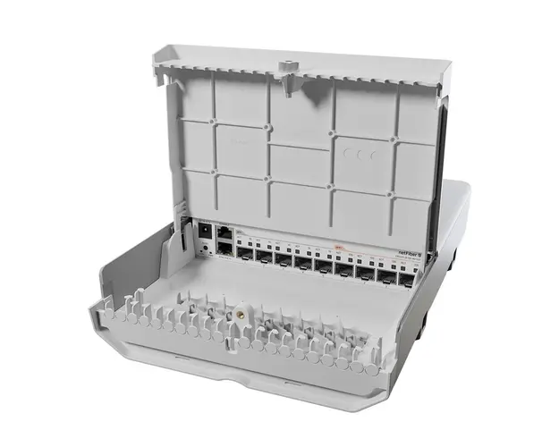 Switch pentru exterior MikroTik netFiber 9 CRS310-1G-5S-4S+OUT, 5 porturi SFP, 4 porturi SFP+, 1 port consola RJ45, PoE
