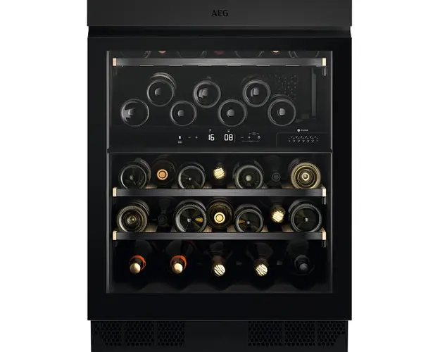 Racitor de vinuri incorporabil AEG AWUD040B8B, 122 l, 40 sticle, 60 cm, rafturi lemn, Clasa G, Negru mat