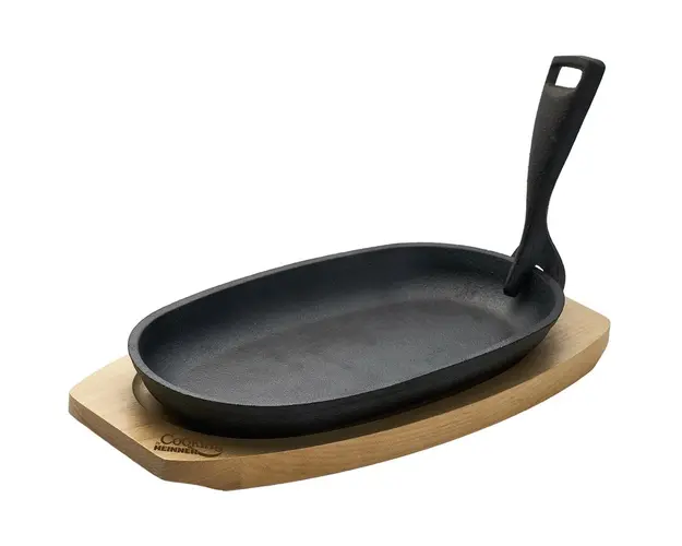 PLATOU SERVIRE OVAL, 24X14 CM , FONTA PURA , CU MANER DETASABIL SI BAZA DIN LEMN