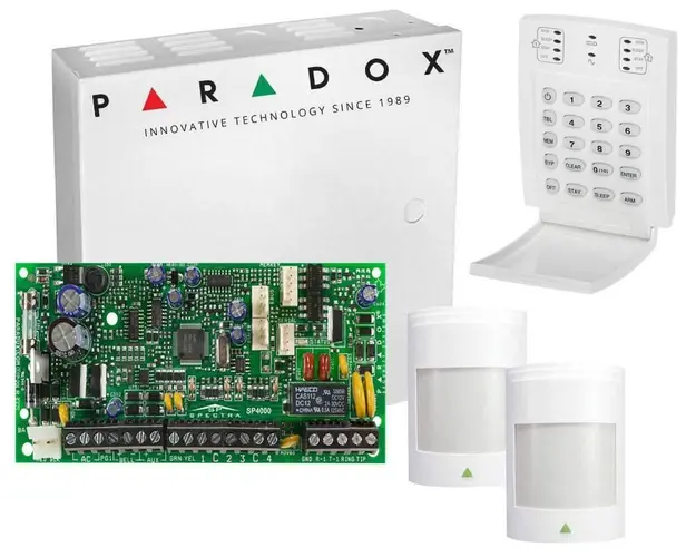 Sistem de alarma 2 zone Paradox SP4000 cu tastatura LED si 2 detectori PIR