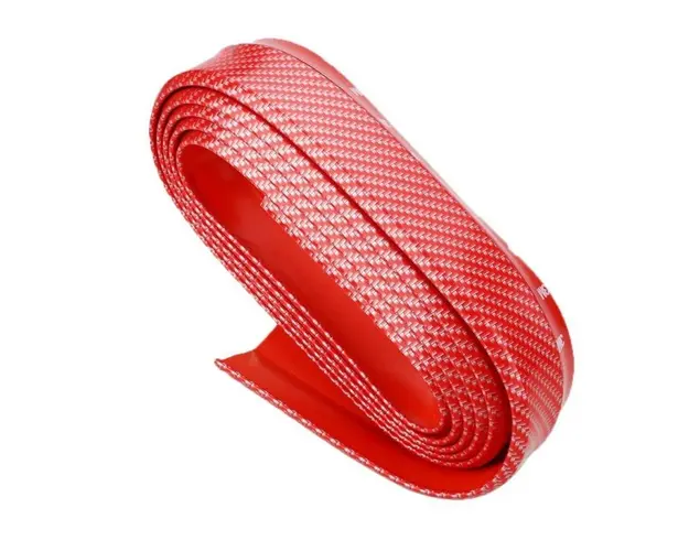 Banda Protectie Rosie Spoiler, Bara Tuning Auto Universala din Cauciuc Model Fibra de Carbon 2.5 M