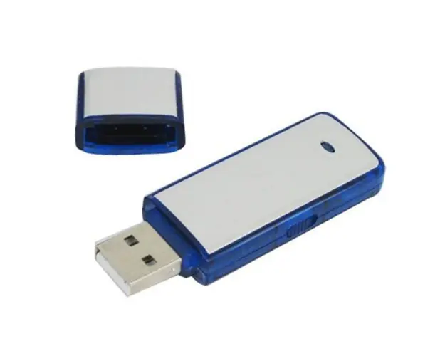 Memorie USB Spion Techstar® U-Disk B1, 8GB, Microfon Integrat, Inregistrare Automata, Acumulator, Alimentare USB