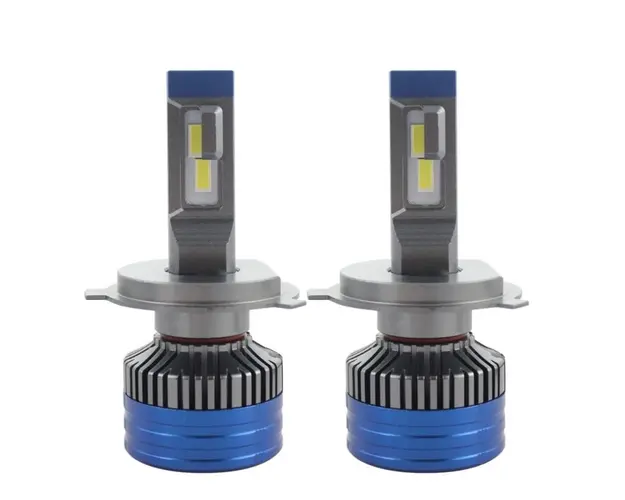 Set 2 LED-uri Auto Techstar® K11, H4, 55w, 8000 Lumeni, 6500K, AUTO, 12-24 Volti, CSP, Canbus, Miez Cupru, Radiator Aluminiu