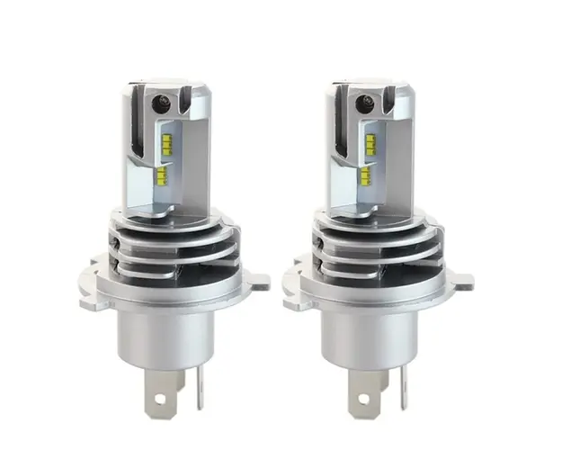 Set 2 LED-uri Auto Techstar® M3, H4, 40w, 8000 Lumeni, 6500K, AUTO, 12-24 Volti, ZES, Canbus, Miez Cupru, Radiator Aluminiu